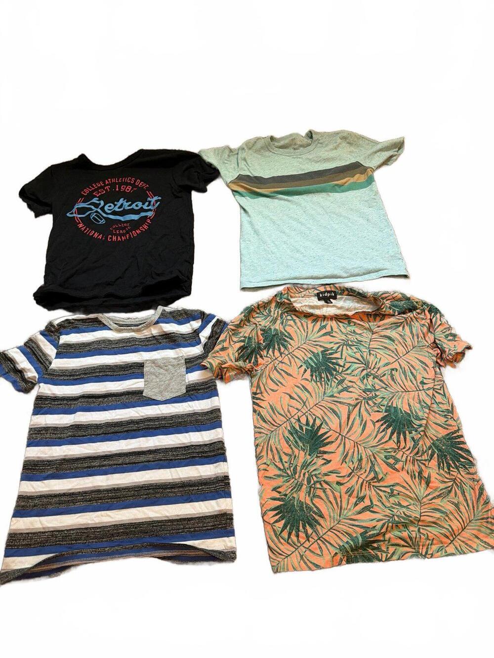 kidpik & 365 Boys Lot of 4 T-Shirts - Size Small (7/8)